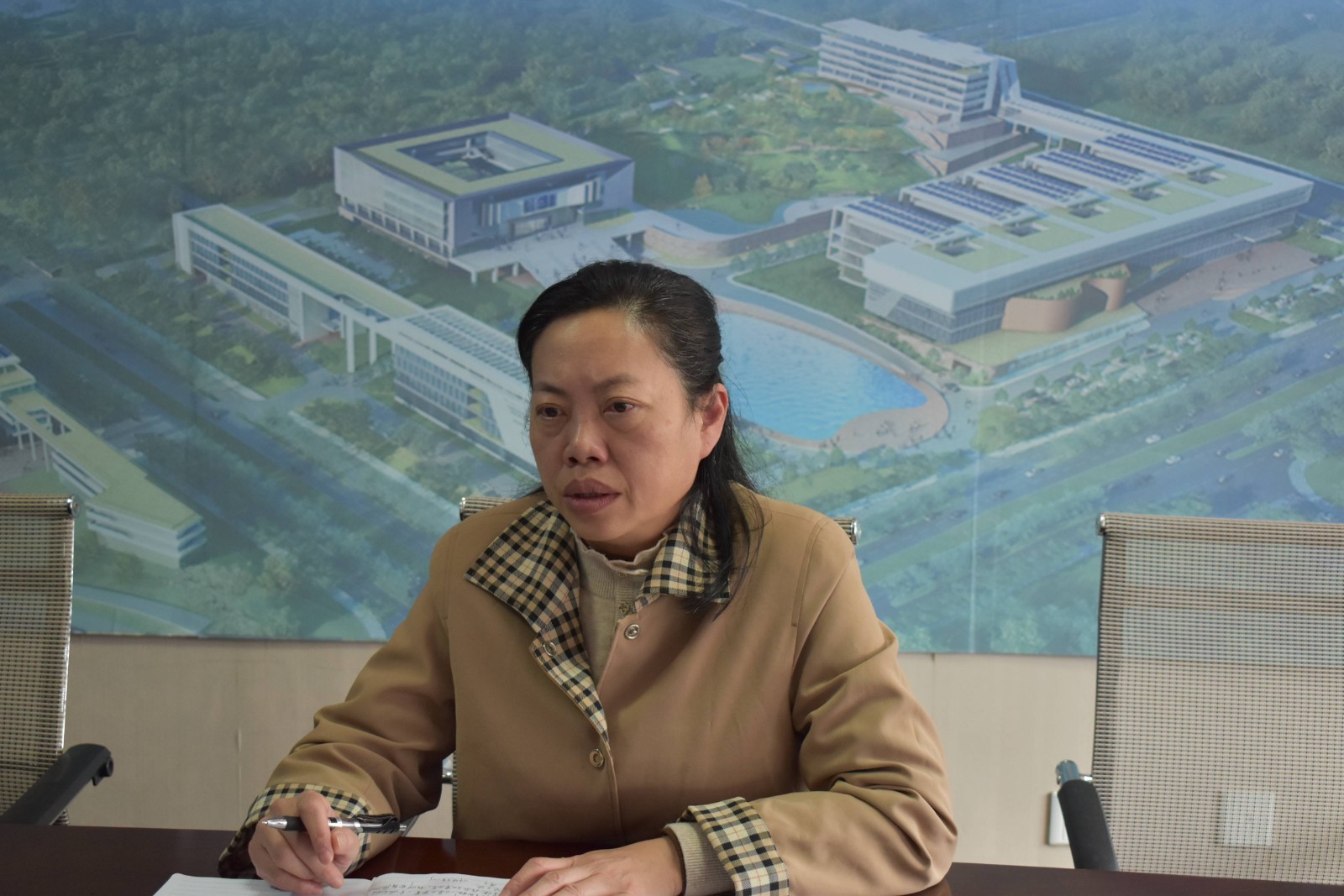 农晓琳副院长主持会议并总结发言(1).jpg 农晓琳副院长主持会议并总结发言(1).jpg