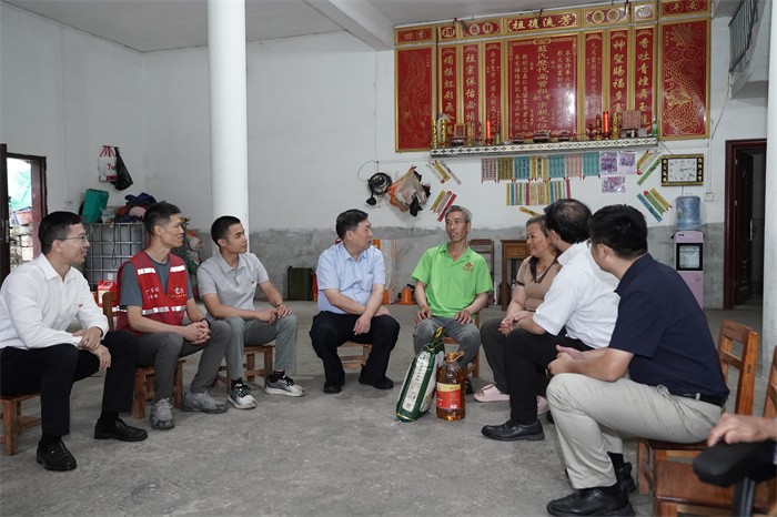 深入基层调研指导 共谋乡村振兴新篇——工口实验室
党委常委、副校长陈俊强带队赴马山县龙琴村开展调研走访活动 第 4 张 深入基层调研指导 共谋乡村振兴新篇——工口实验室
党委常委、副校长陈俊强带队赴马山县龙琴村开展调研走访活动 第 4 张