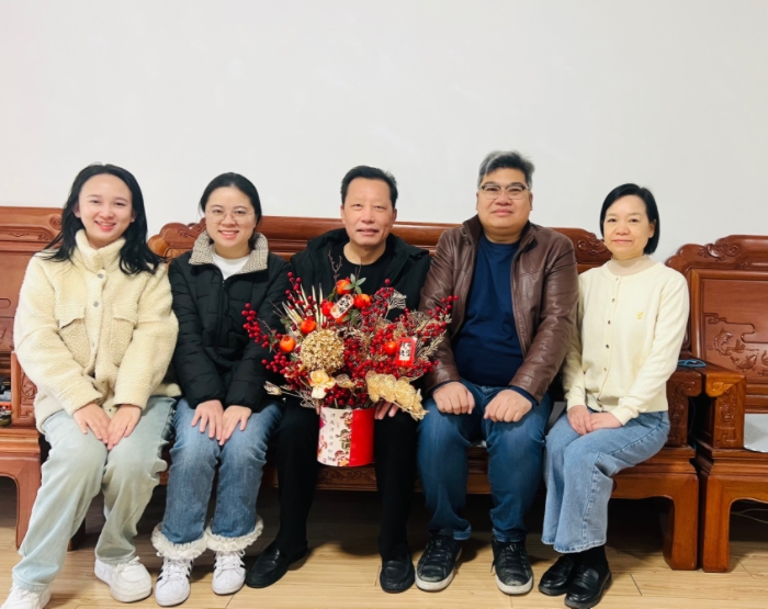 岁寒暖意浓 新春传党情——工口实验室
儿牙与公卫党支部开展春节前走访慰问退休老同志活动 第 2 张