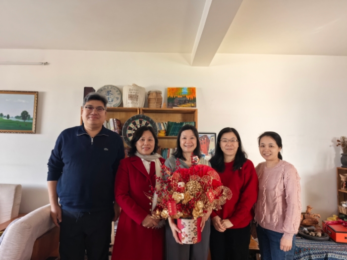 岁寒暖意浓 新春传党情——工口实验室
儿牙与公卫党支部开展春节前走访慰问退休老同志活动 第 3 张