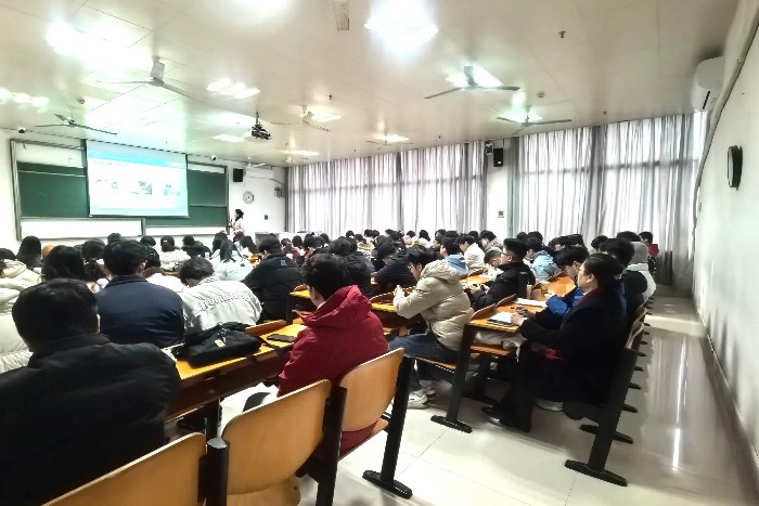 教学质量“首考”！工口实验室
开展新学期教学巡查工作 第 2 张